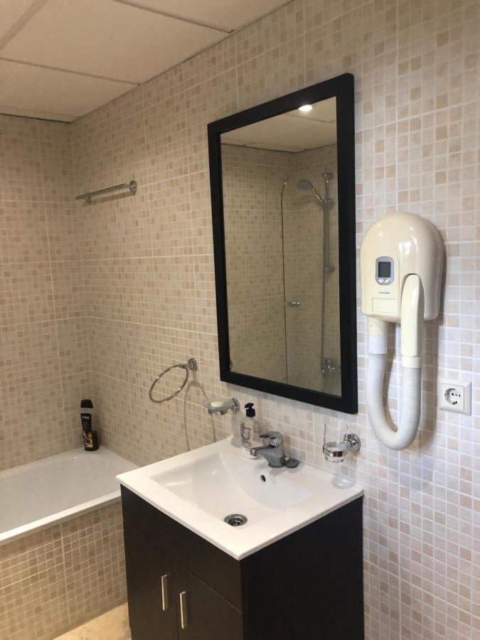 Fantástico Apartamento con vistas al mar zona Club la Costa Castillo Fuengirola Exterior foto